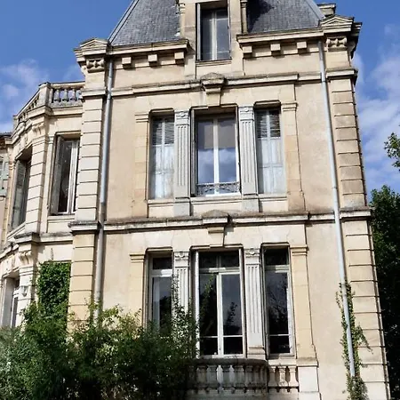 Chateau De Vaugelas - Domaine Pres De Valence *
