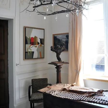 Chateau De Vaugelas - Domaine Pres De Valence Bed & Breakfast Alixan