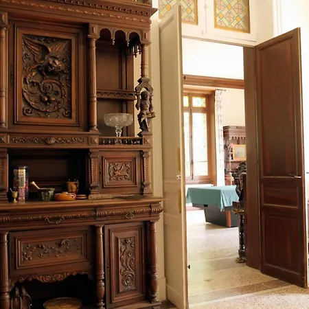 Chateau De Vaugelas - Domaine Pres De Valence