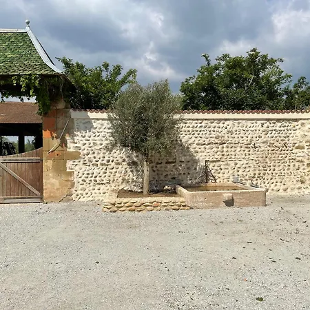 Chateau De Vaugelas - Domaine Pres De Valence