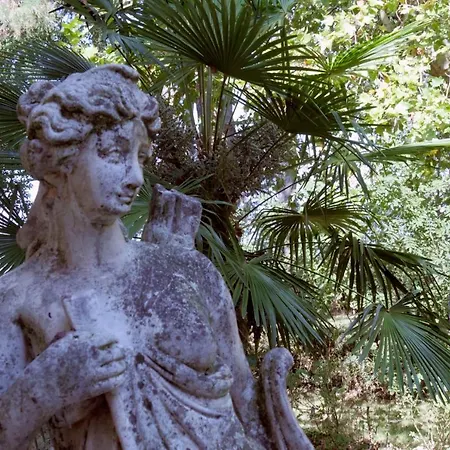 Chateau De Vaugelas - Domaine Pres De Valence Bed & Breakfast Alixan